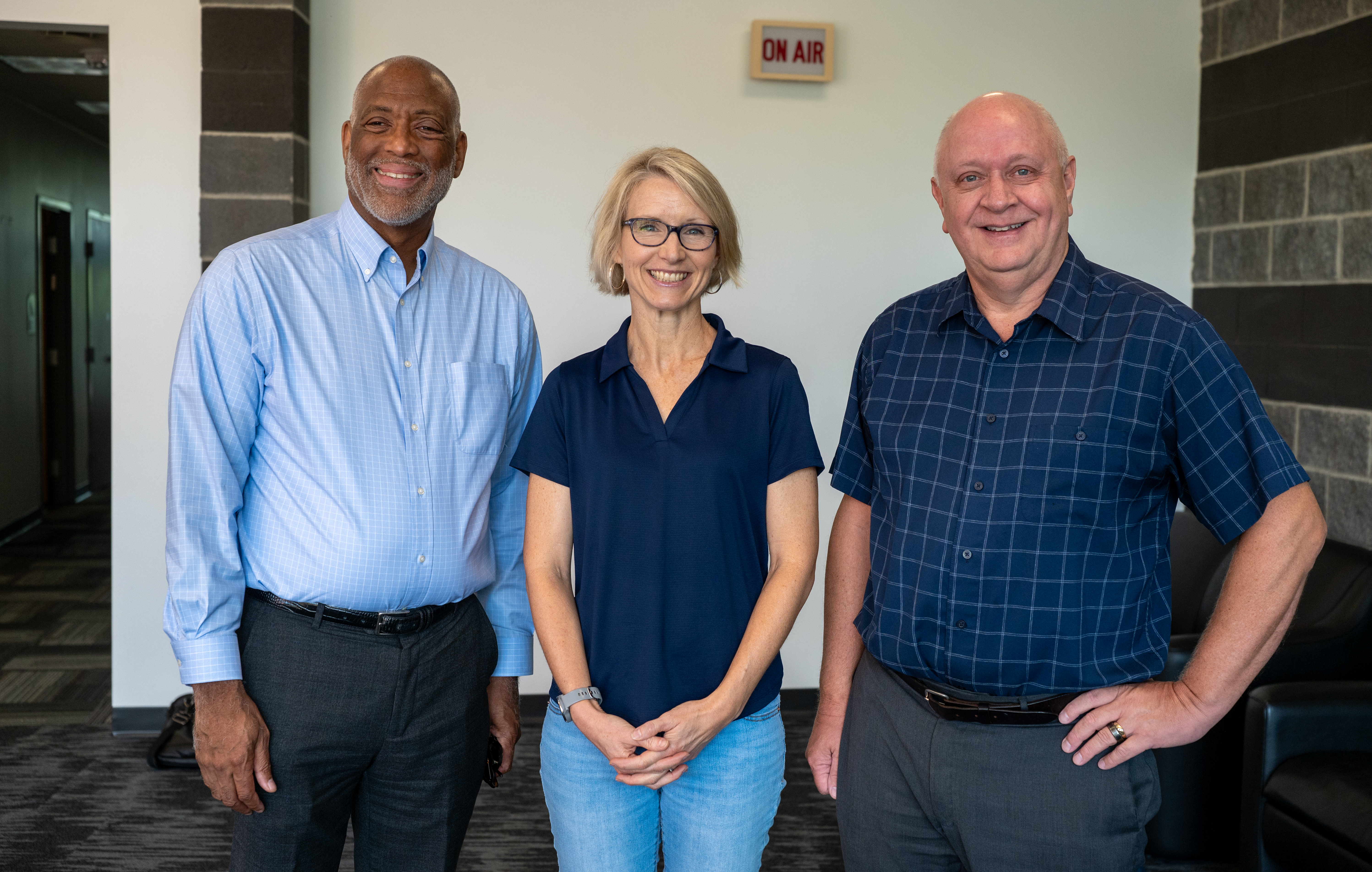 91�ֿ� professors Mizell Stewart III, Dr. Gretchen Hoak and Mitch McKenney