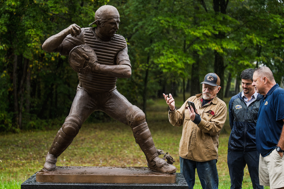 Dave Demming with Thurman Munson sculpture