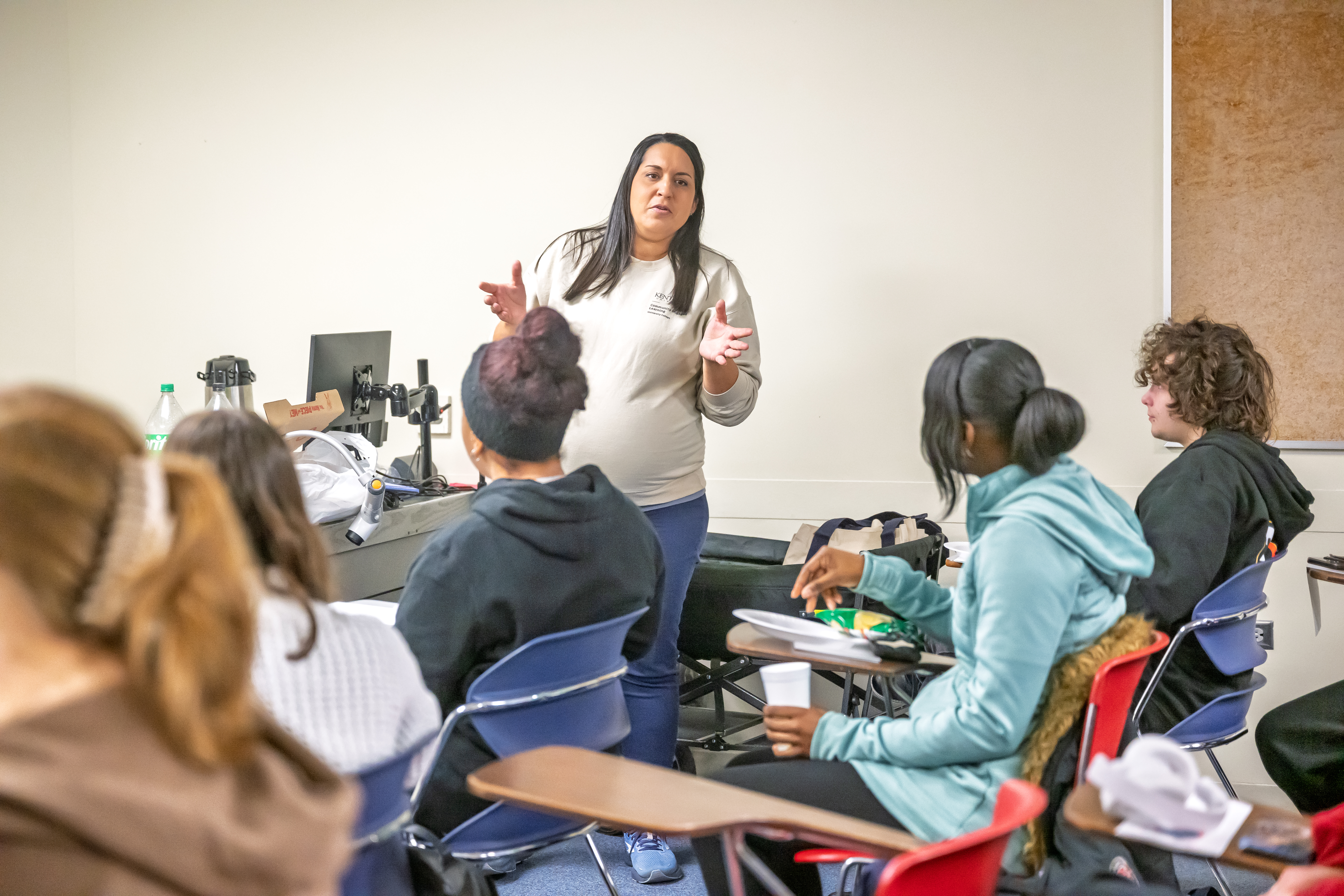 Brianna Benson, assistant director of Community Engaged Learning, is one of the many unsung heroes at Ը.