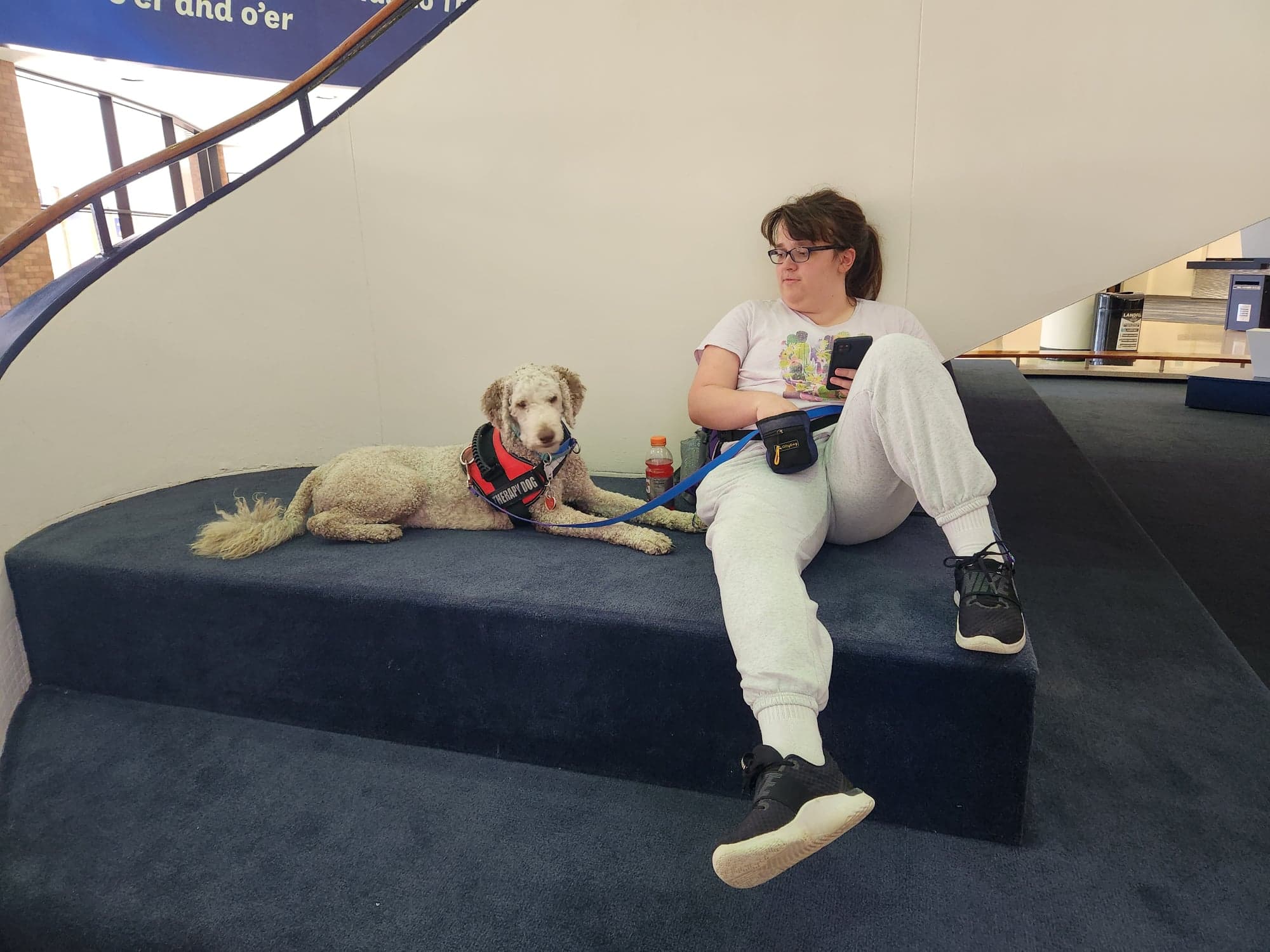 Ellie Emmerling (right) and Luna in the Թ Student Center.