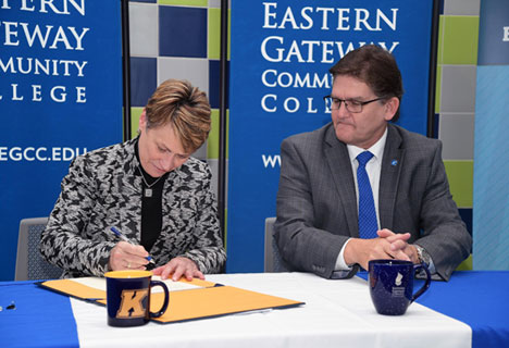 Kent State President Beverly Warren and Eastern Gateway Community College President Jimmie Bruce Kent State President Beverly Warren and Eastern Gateway Community College President Jimmie Bruce