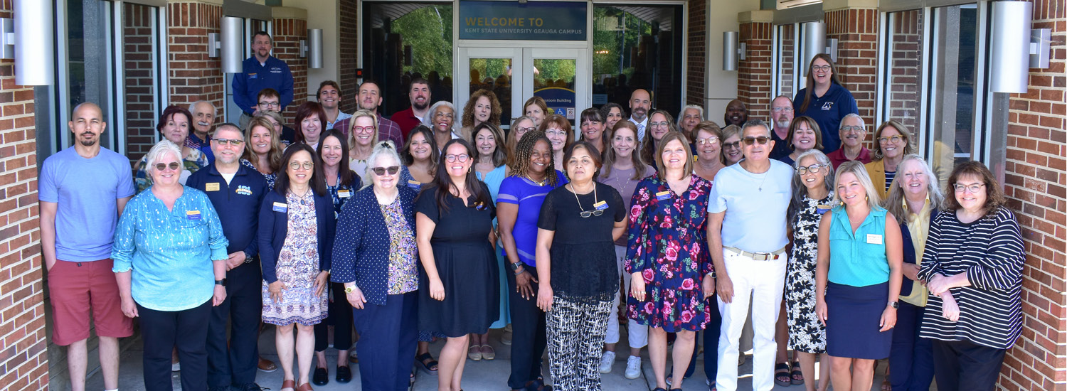 Vlog Geauga Faculty and Staff Group Photo