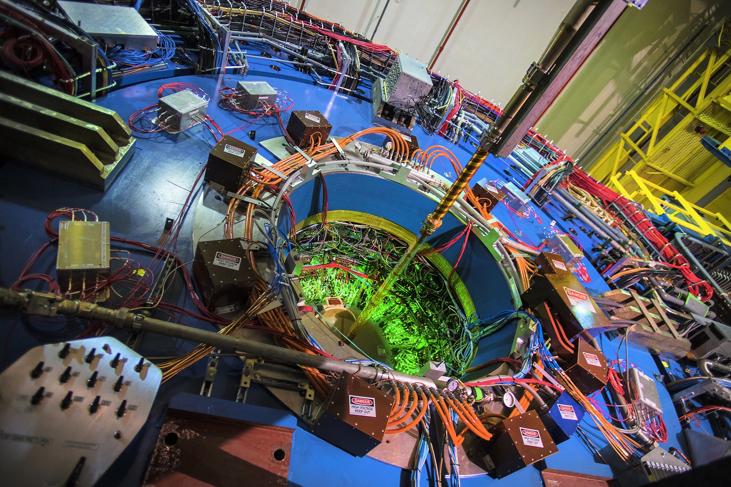 The Solenoidal Tracker at RHIC (STAR) is a detector which specializes in tracking the thousands of particles produced by each ion collision at RHIC. (Photo by Brookhaven National Laboratory) The Solenoidal Tracker at RHIC (STAR) is a detector which specializes in tracking the thousands of particles produced by each ion collision at RHIC. (Photo by Brookhaven National Laboratory)