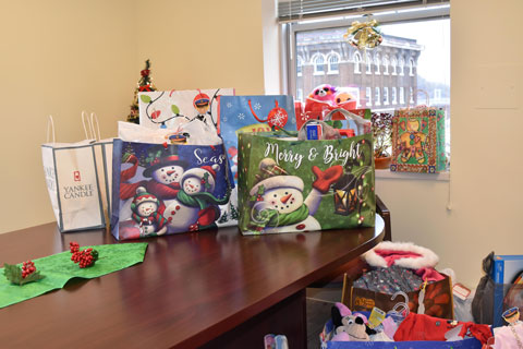 The donated gifts reflect the generosity of Kent State East Liverpool The donated gifts reflect the generosity of Kent State East Liverpool
