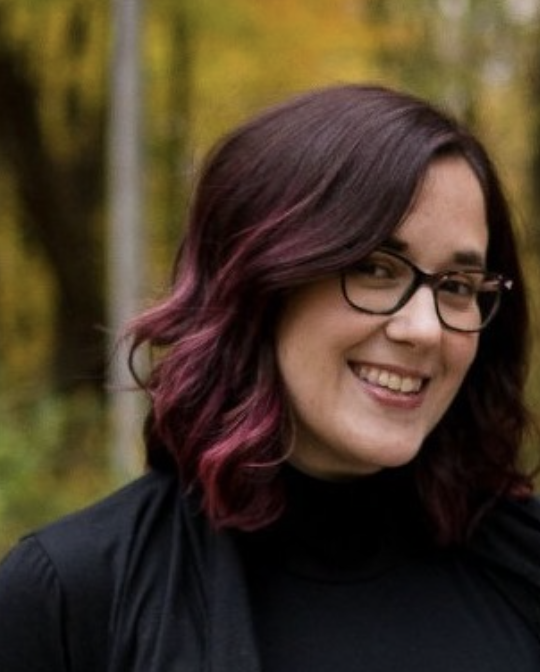 Danielle Muckley Fun Headshot