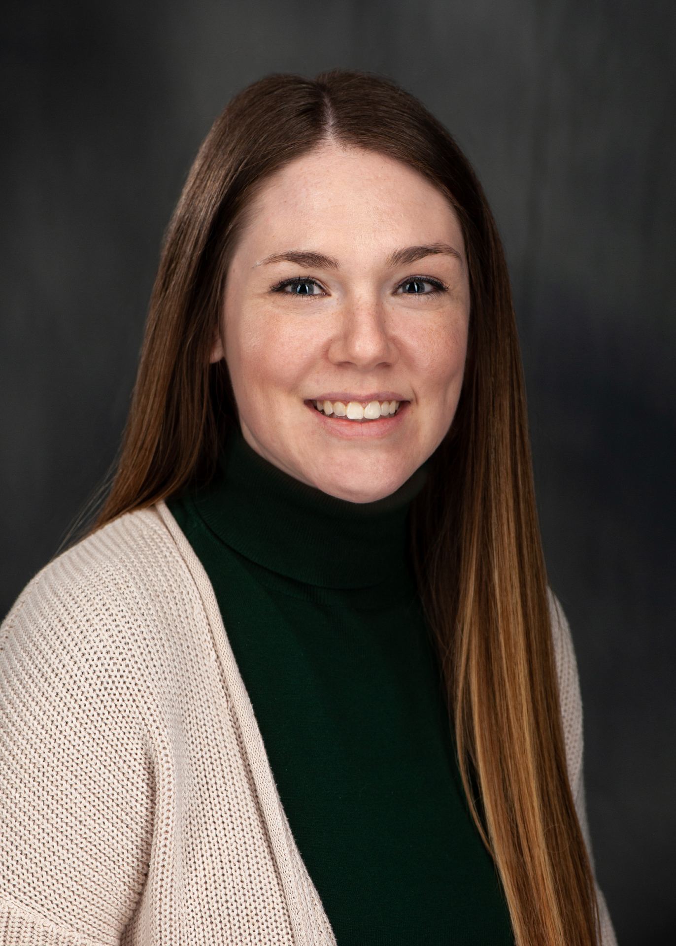 Erin Stewart Headshot