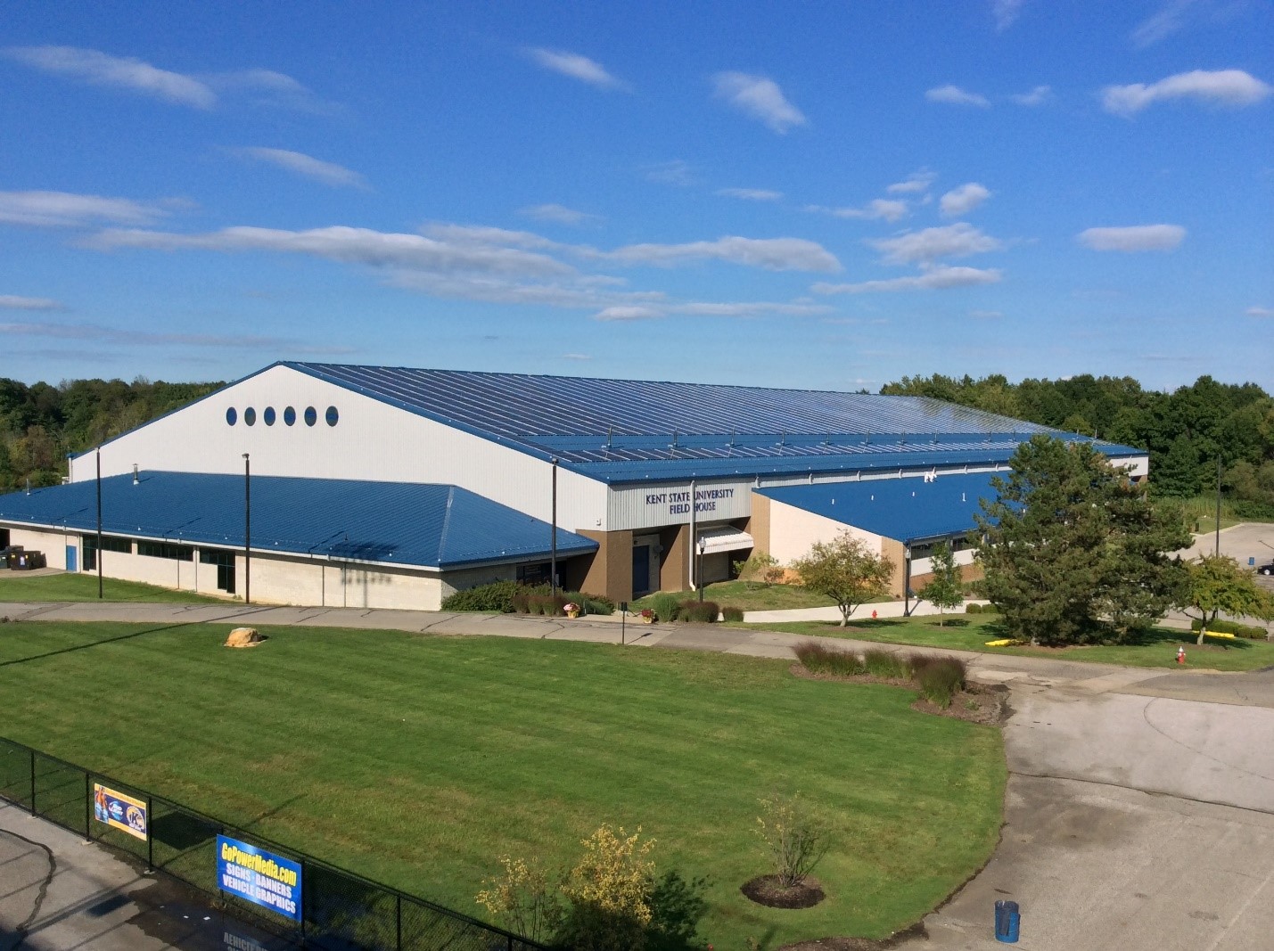 MŮ Fieldhouse Solar Array