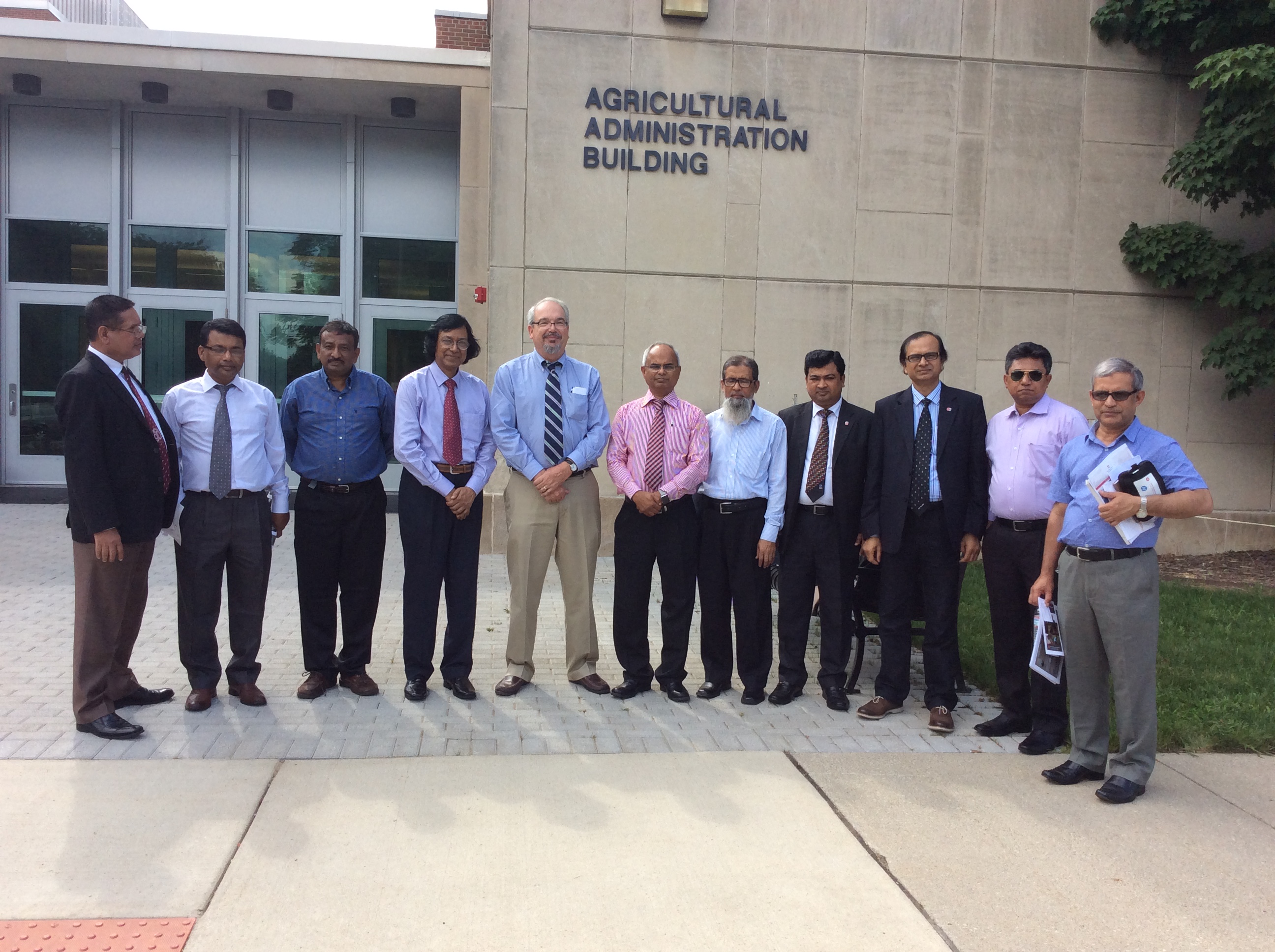 Bangladesh Delegates Visit Ohio State University