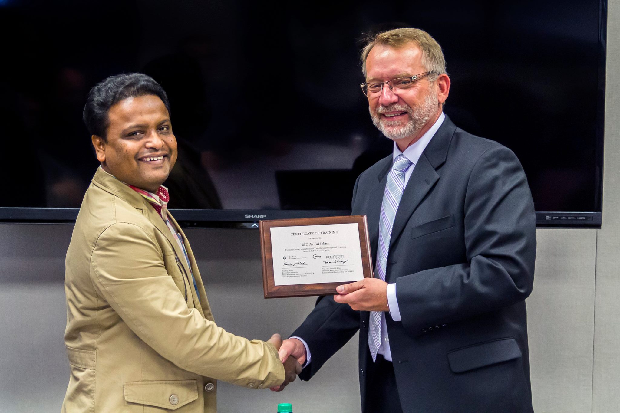 Ariful receiving certificate