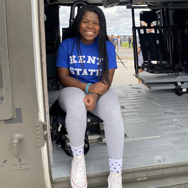 Blessing Muping, an aeronautics, professional pilot major at ɫҹ smiles for the camera.