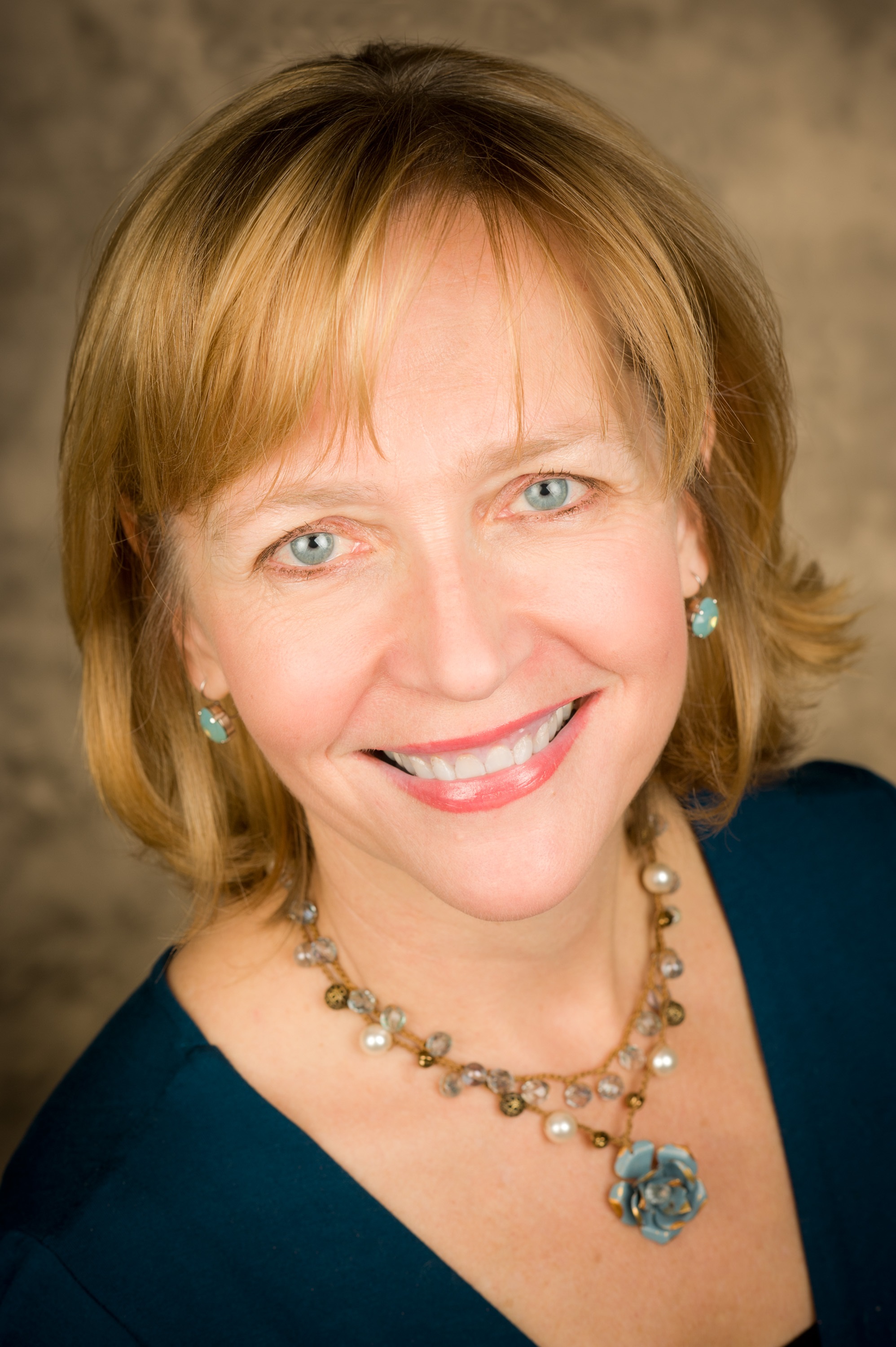 Liza Mundy, SWIB Keynote