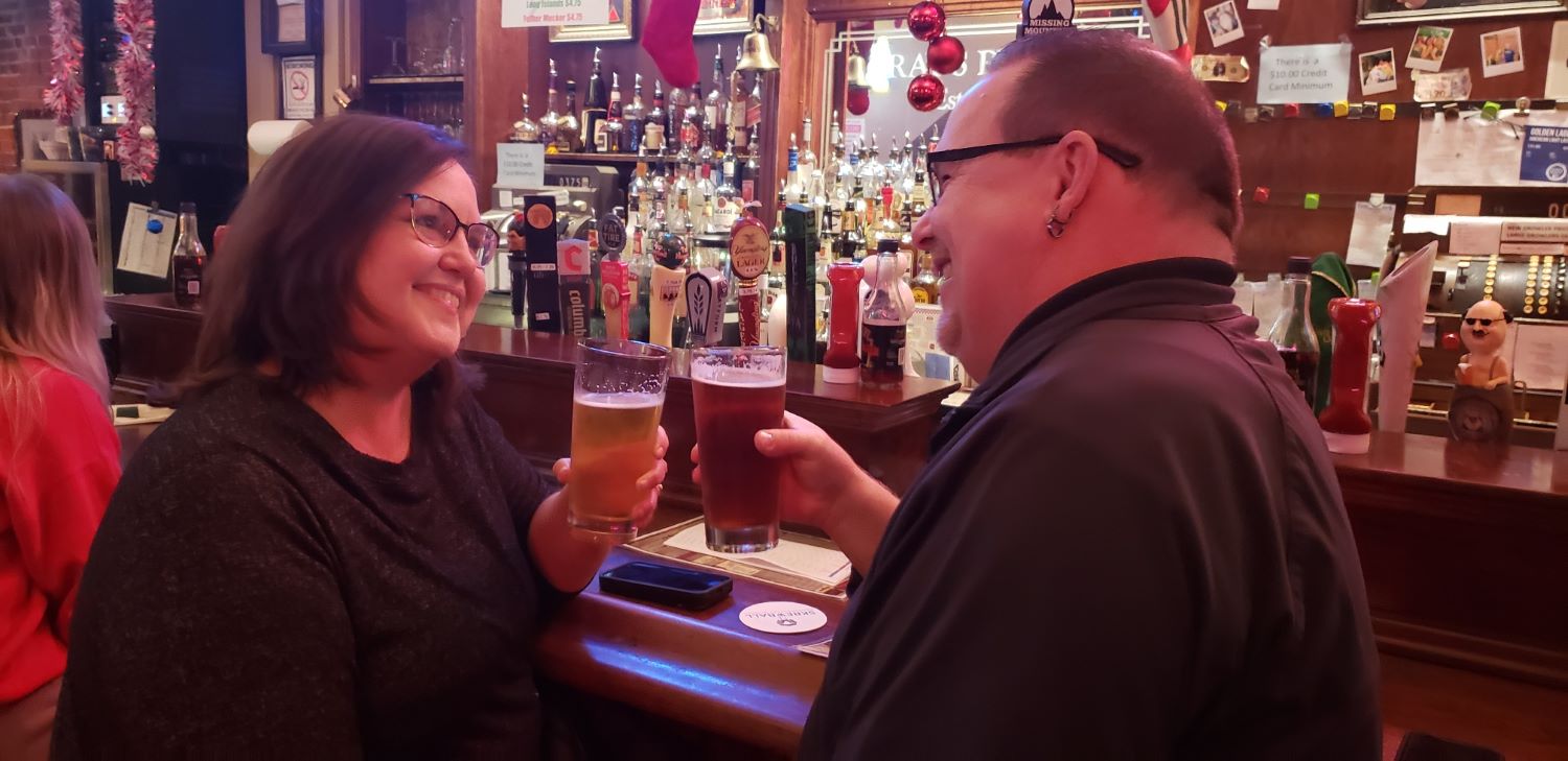 Alumni Colleen and Eric Morgan Met at Ray's Place on Dec. 9, 1990. Alumni Colleen and Eric Morgan Met at Ray's Place on Dec. 9, 1990.