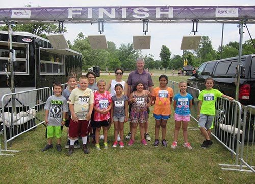 Beatty with his 4th grade students at the Tuscarora Indian School Fun Day event.