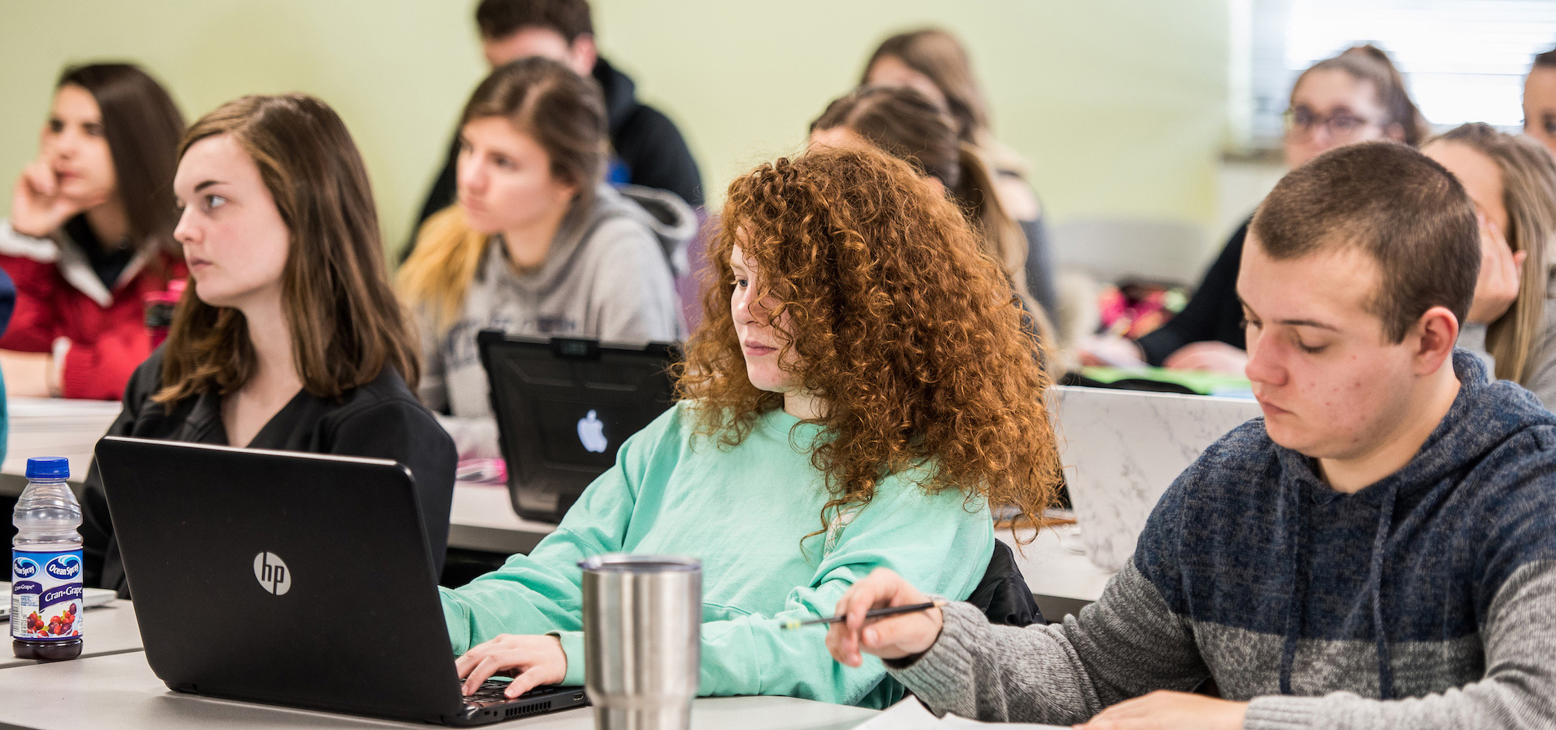 Special education students working in a ����ֱ�� State classroom