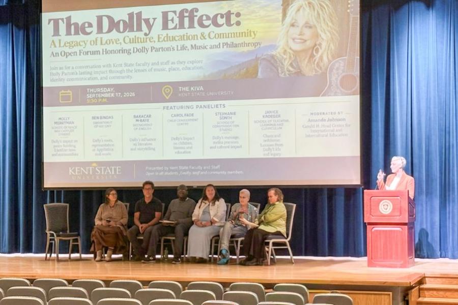 Dolly Parton Forum