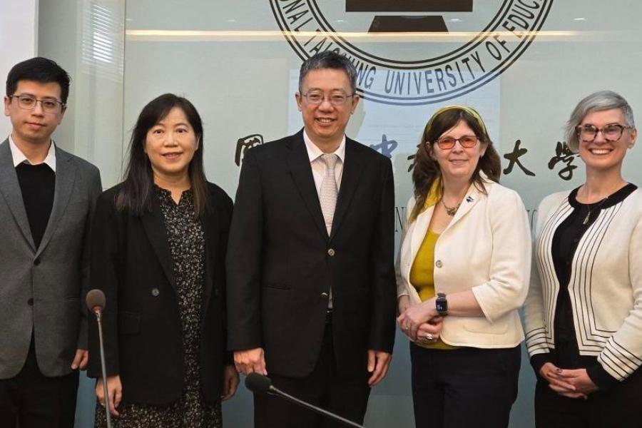 Alicia Crowe and Amanda Johnson at Tajen University in Taiwan