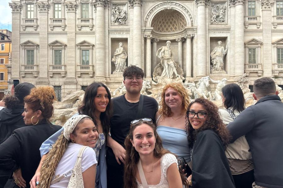 A group of Exploratory students take a selfie in front of the Trevi Fountain in Rome, Italy.