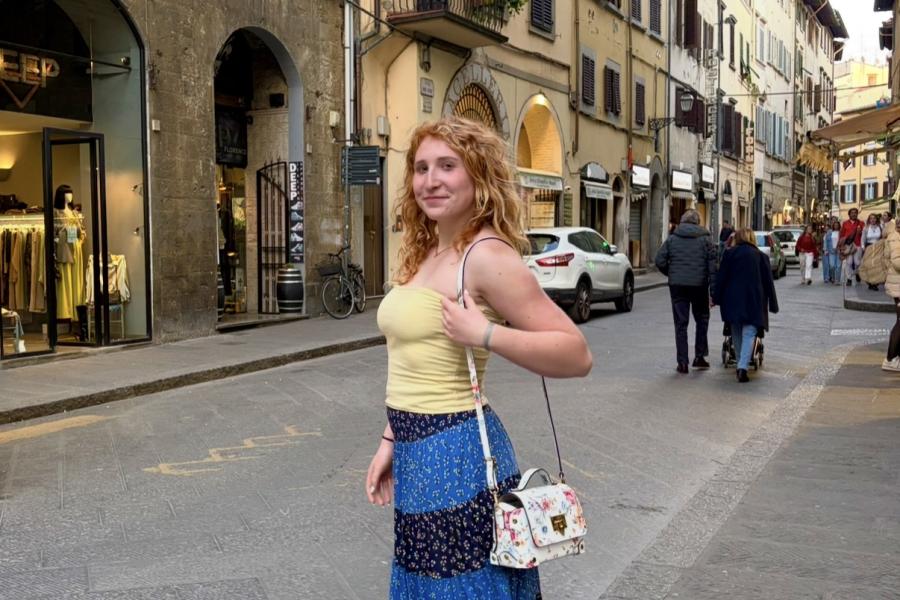 STUDENT IN FLORENCE