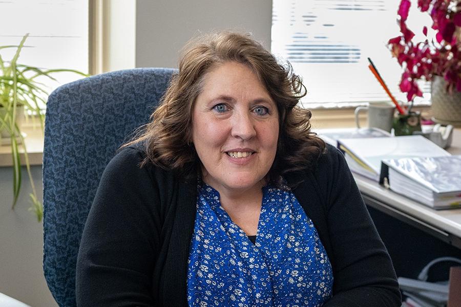 Becky Lehman, a ����ɫ��ҹ alumna, is Portage County's Health Commissioner