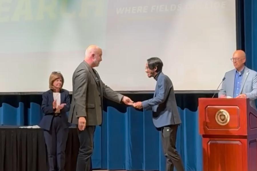 Zubawer Ibn Atique receives top honors for his Three-Minute Thesis presentation as part of the 2025 SURE program.