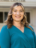 Kaila Hazinakis  