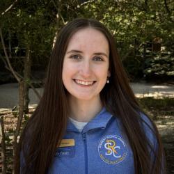 Kaitlyn Wallace Headshot