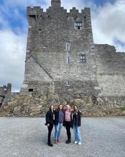Kari and other 5X���� COST students visiting a castle in Ireland.