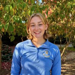 Lilly Metzger Headhsot