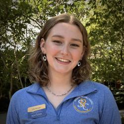 Lilly Metzger Headhsot