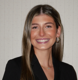 ������Ƶ State Geauga Twinsburg Student MARISKA ROPOG smiling at the camera