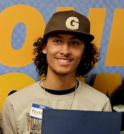 ������Ƶ State Geauga Twinsburg Student PEYTON DUFFLEY smiling at the camera