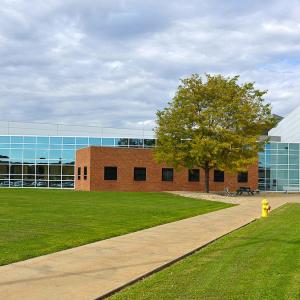 91��Ƭ�� Trumbull campus building