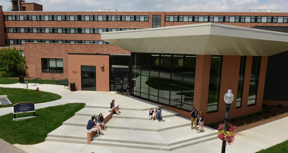 Ը University's Center for Undergraduate Excellence has received LEED Gold certification. Ը University's Center for Undergraduate Excellence has received LEED Gold certification.