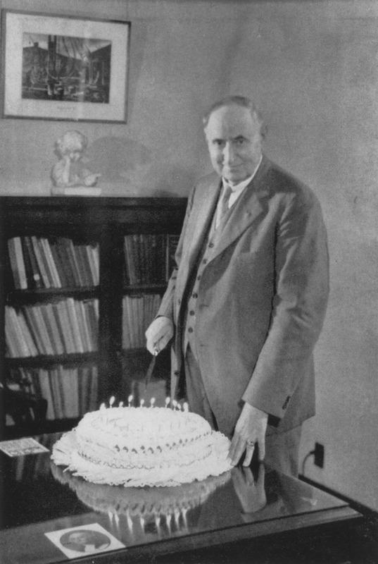 Engleman with ��������'s birthday cake