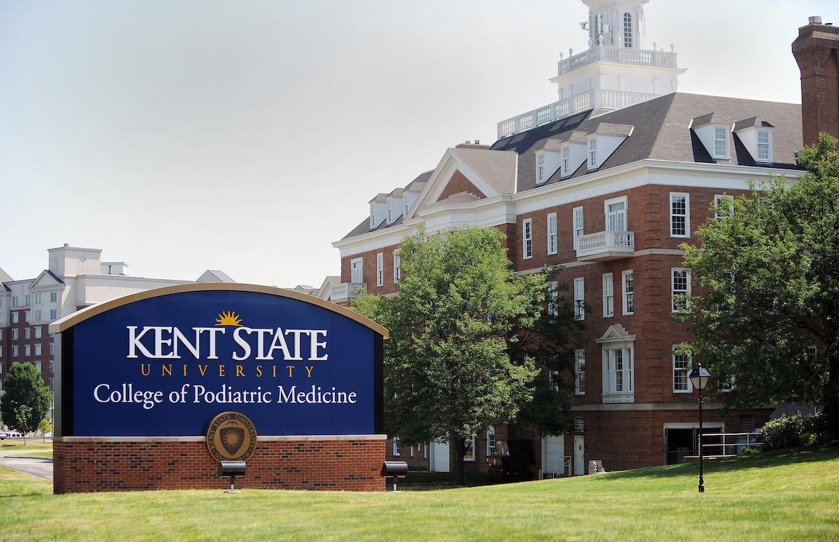 �Ը������� University's College of Podiatric Medicine is located in Independence, Ohio. 