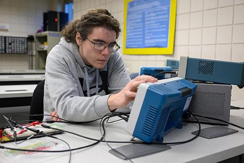 Electrical/Electronics student