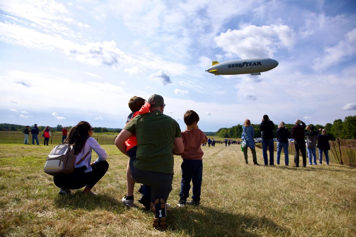 Visitors at 91Ïã½¶ÊÓÆµ Airport View Goodyear Blimp During A&E Expo 2025 Visitors at 91Ïã½¶ÊÓÆµ Airport View Goodyear Blimp During A&E Expo 2025