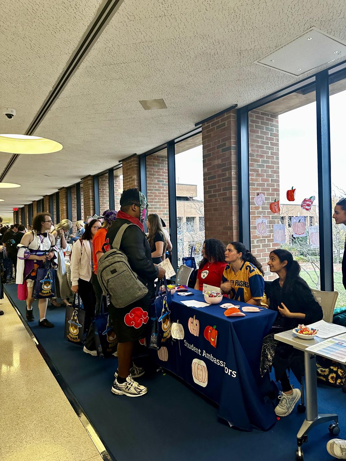 Ñý¼§Ö±²¥ Student Center Trick-or-Treat 2024 Ñý¼§Ö±²¥ Student Center Trick-or-Treat 2024