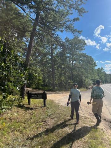 Bryanna Norlin leads research students