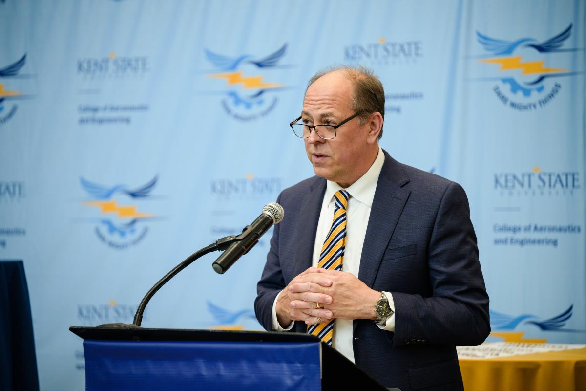 John Sankovic stands at a podium and speaks during 51�Թ���'s Order of the Engineer induction ceremony.