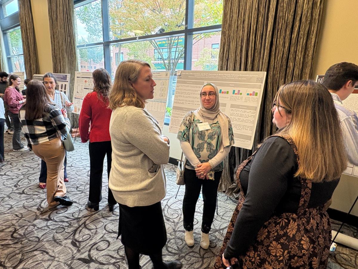Students present their research at the 2025 Neuroscience Symposium. Students present their research at the 2025 Neuroscience Symposium.