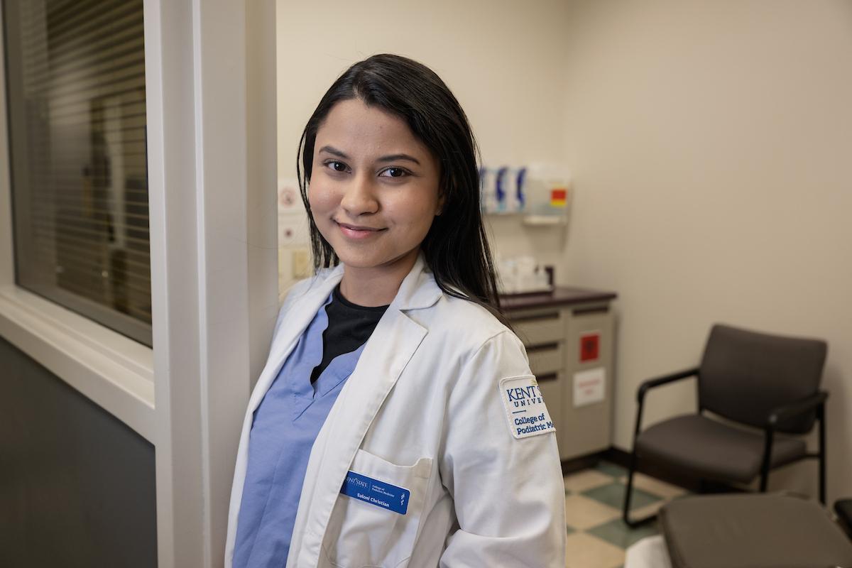 Saloni Christian is pursuing her Doctor of Podiatric Medicine degree at С��Ƭ��Ƶ's College of Podiatric Medicine. (Photo credit: Bob Christy)