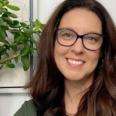 Professional headshot of Lynette Shy