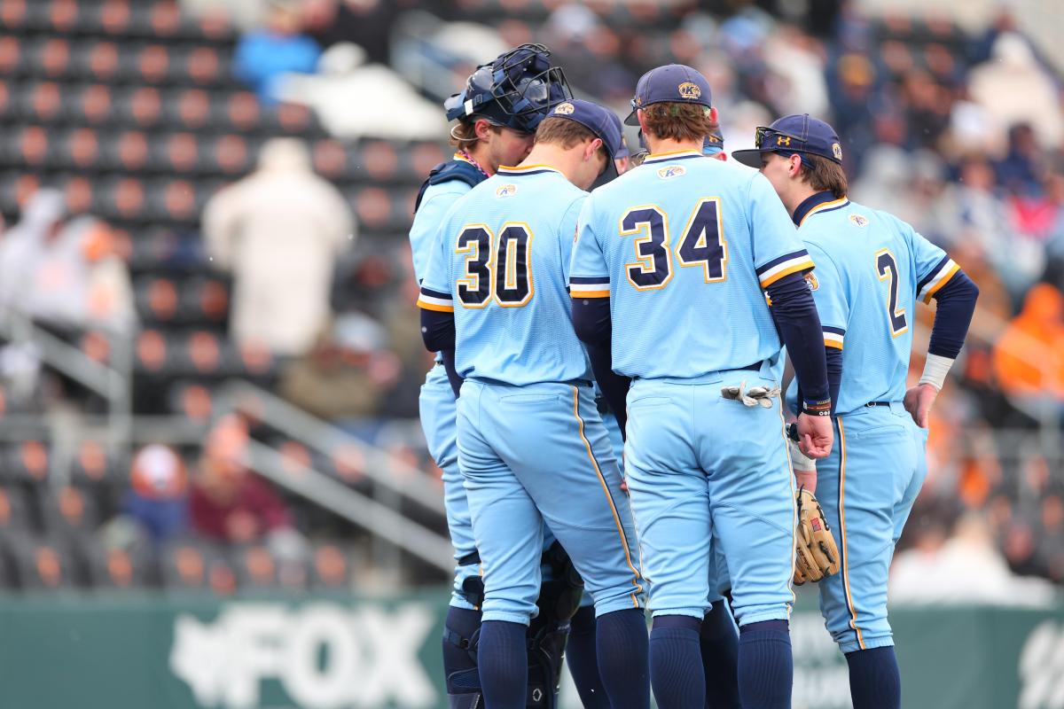 Golden Flashes Baseball.