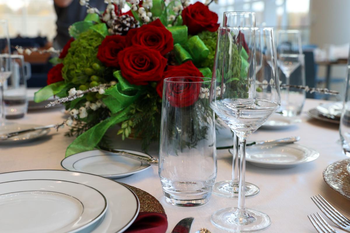 Christmas-Themed Table - HEM Design Challenge 