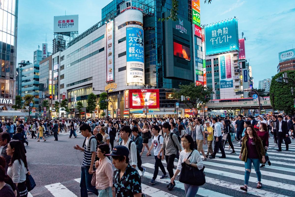 People crossing at Shibuya Crossing in Tokyo.