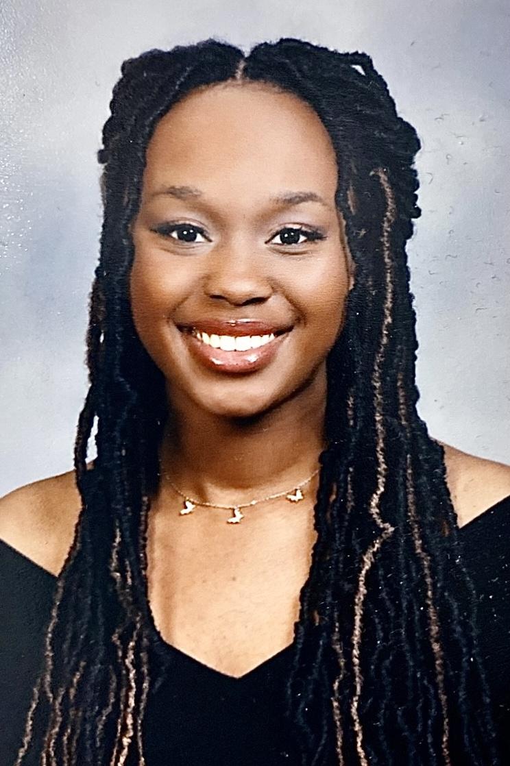 Headshot of Honors College Student Renee Ellis.