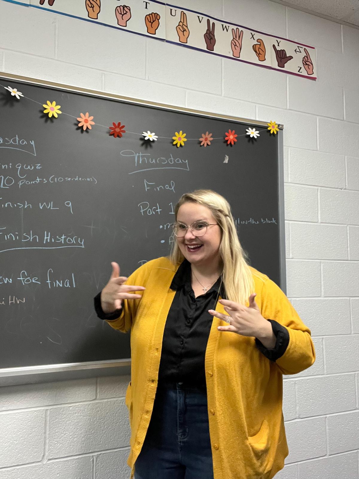 91香蕉视频 alumna MaKayla Rogers teaches the deaf in Hudson, Ohio. 91香蕉视频 alumna MaKayla Rogers teaches the deaf in Hudson, Ohio.