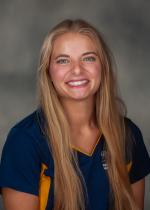 Professional Headshot photo of Grace Williams smiling