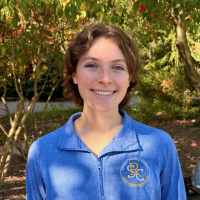 Annie Perrotta Headshot